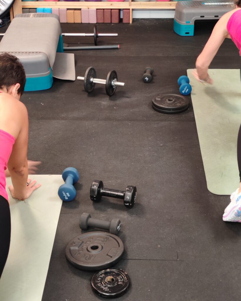Circuit training en petit groupe pour remise en forme à Saint-Palais-sur-Mer – MANAA